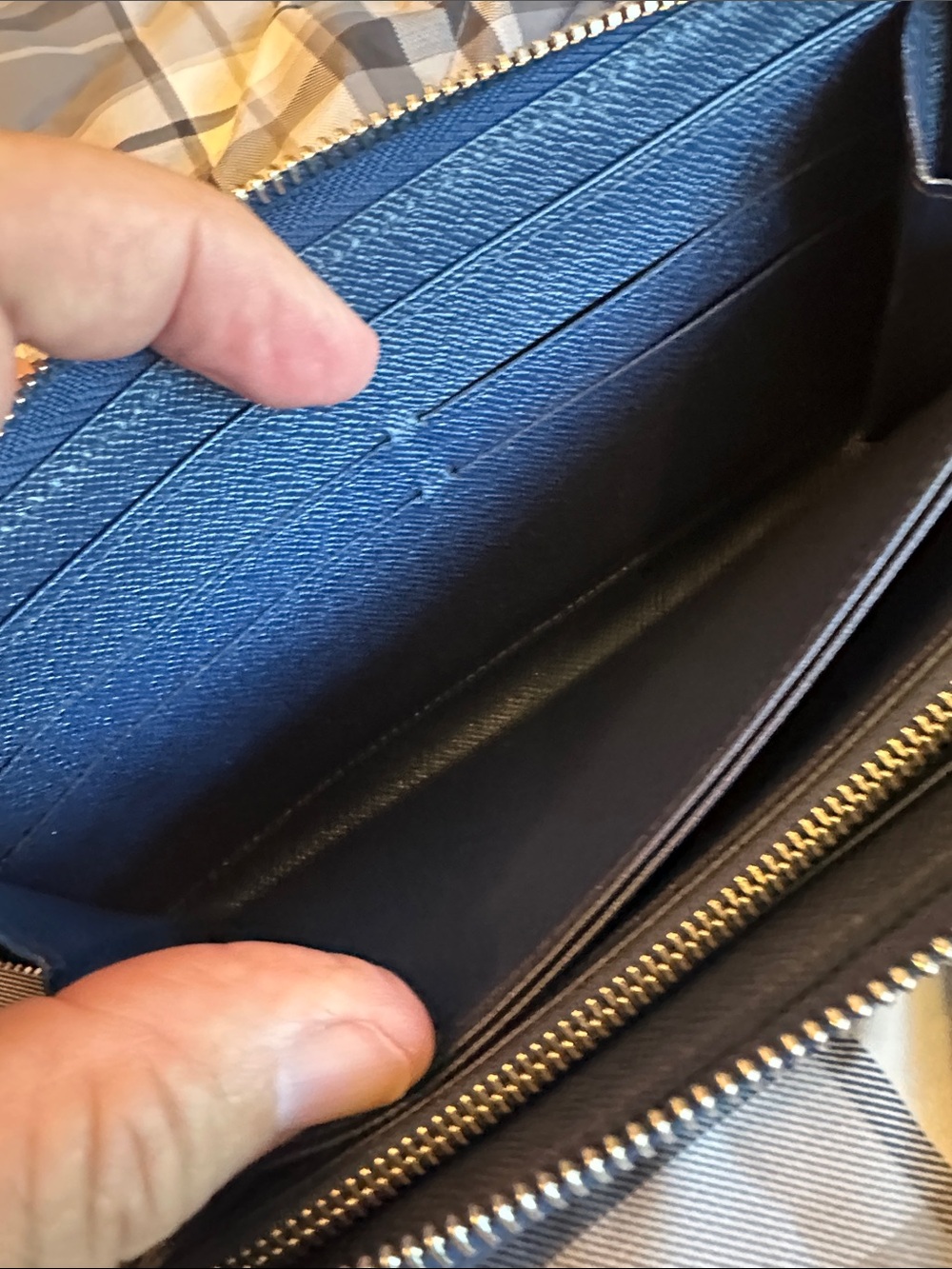 NICE! #475 LOUIS VUTTON Navy Epi Zip-Around Wallet, Authentic 8โ - Picture 8 of 14